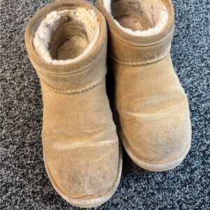 BearPaw ankle boots woman’s size 6